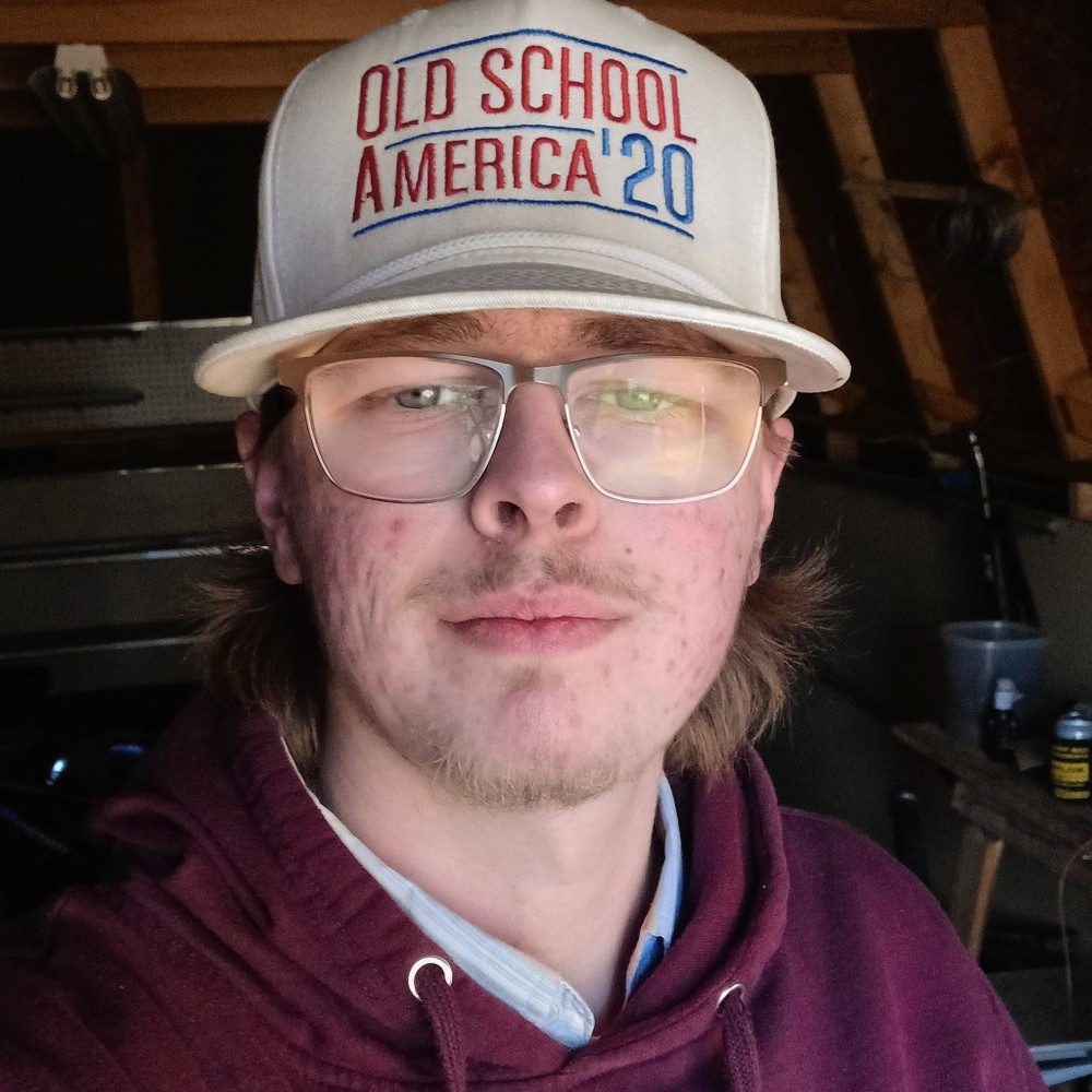 Meet your Posher, Cornbread tv